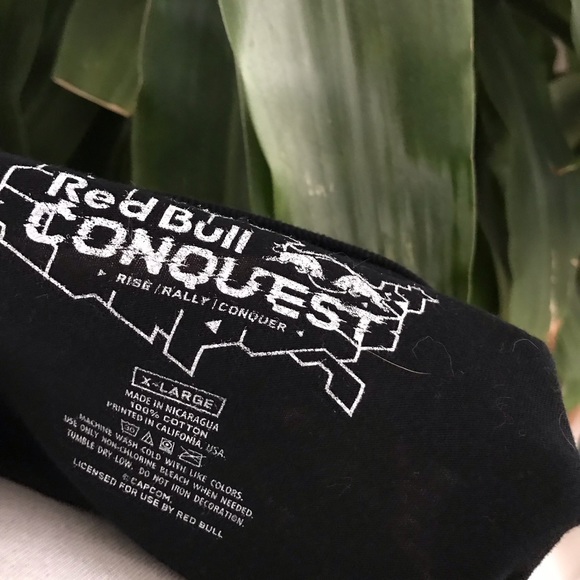 RARE Redbull shirt. Size X-Large. Black with animated character in pocket. - Picture 3 of 3